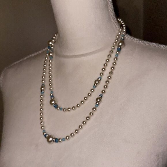 Faux Pearl with Turquoise Beaded Necklace! - Picture 6 of 11